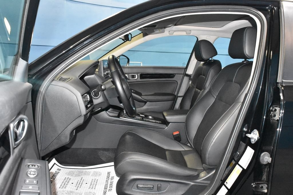 2024 Honda Civic Hatchback EX-L - Photo 6