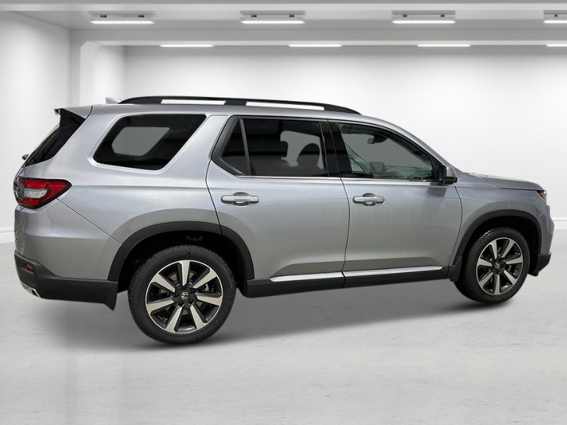 2025 Honda Pilot Touring photo 3