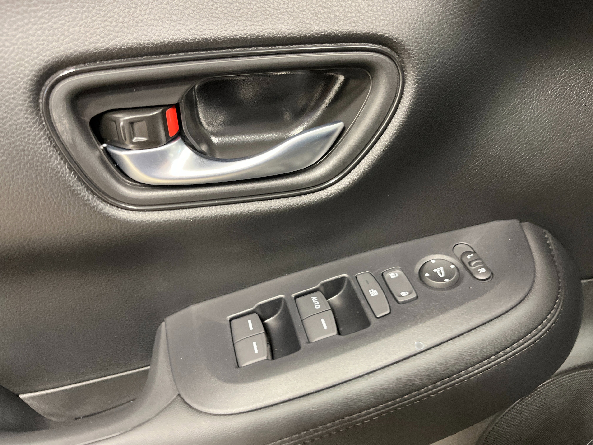 2026 Honda HR-V LX - Photo 12