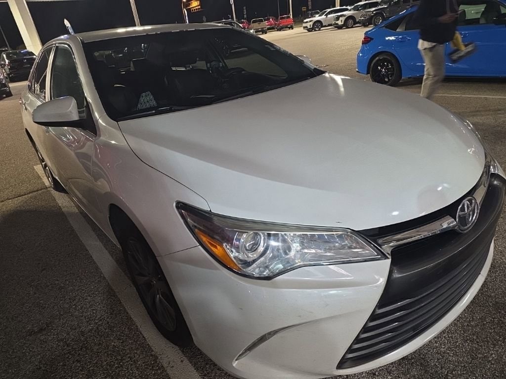 Used 2015 Toyota Camry XLE 4D Sedan