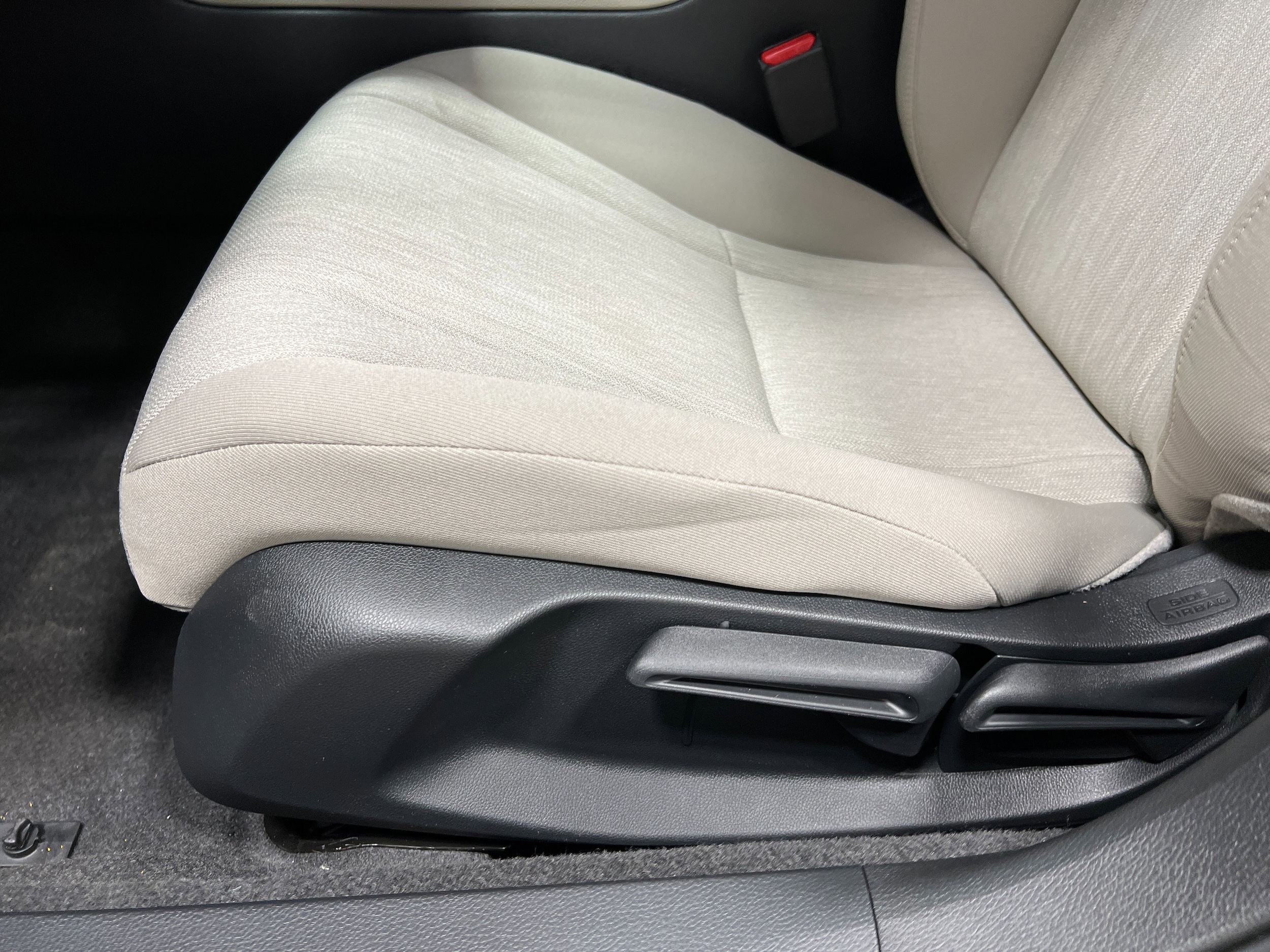 2025 Honda Accord LX - Photo 12