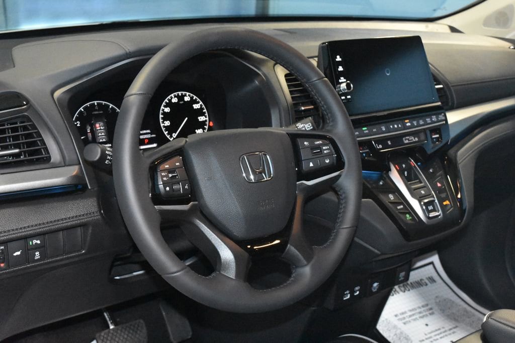 Used 2026 Honda Odyssey Touring 4D Passenger Van