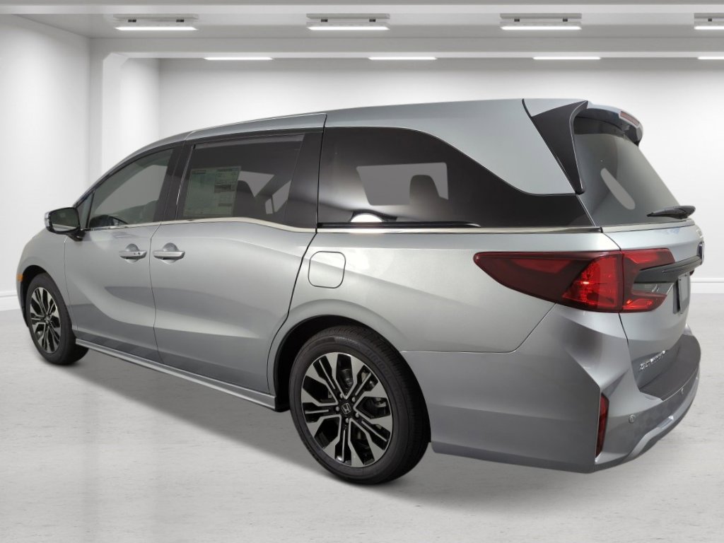 2026 Honda Odyssey Elite photo 5