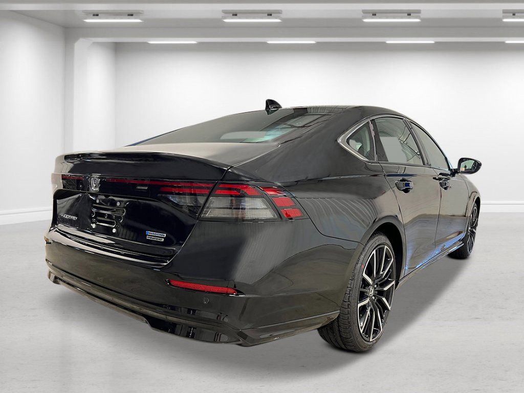 2025 Honda Accord Hybrid Touring photo 4
