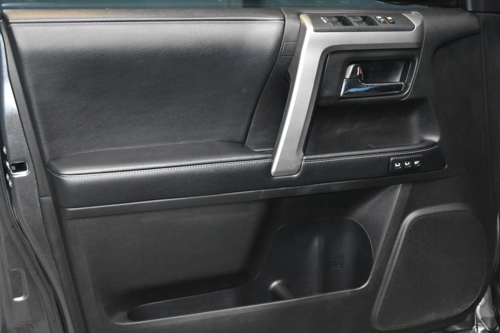 2018 Toyota 4Runner Limited photo 3
