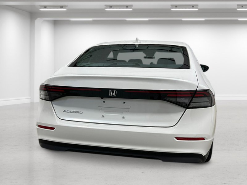 2025 Honda Accord LX photo 5