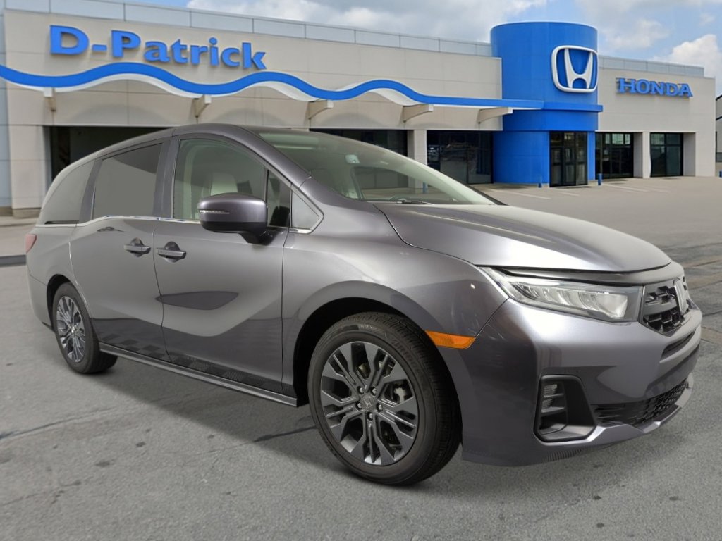 2026 Honda Odyssey Touring's photo
