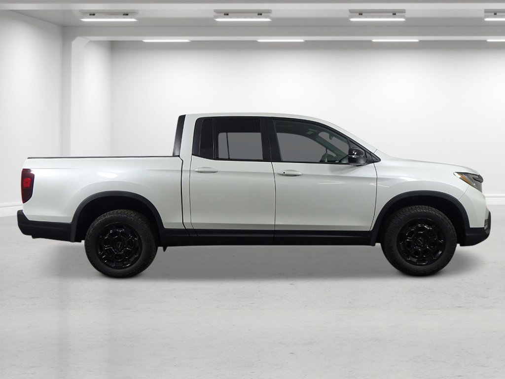 2025 Honda Ridgeline TrailSport photo 3