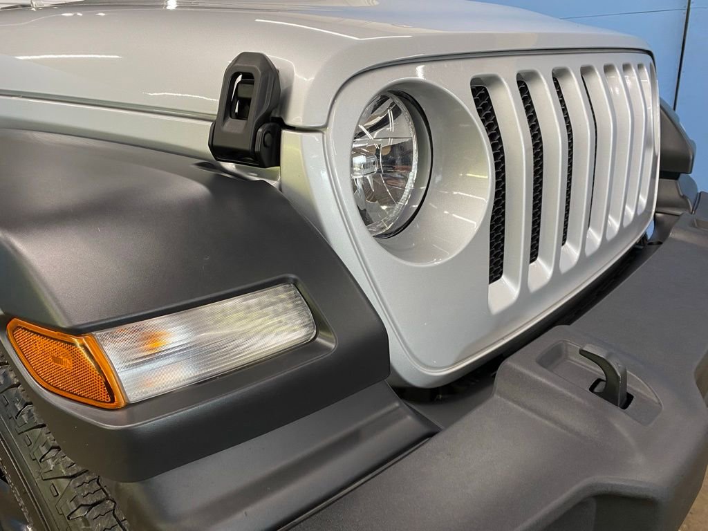 2023 Jeep Wrangler Sport photo 2