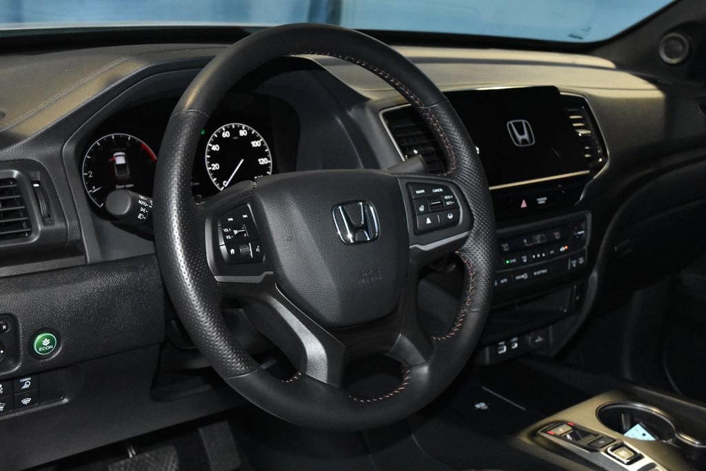 2024 Honda Ridgeline TrailSport photo 2