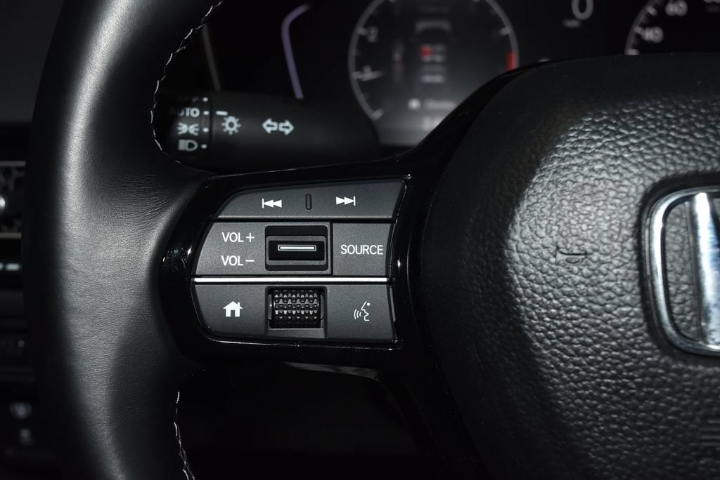 2024 Honda Civic Hatchback EX-L - Photo 7