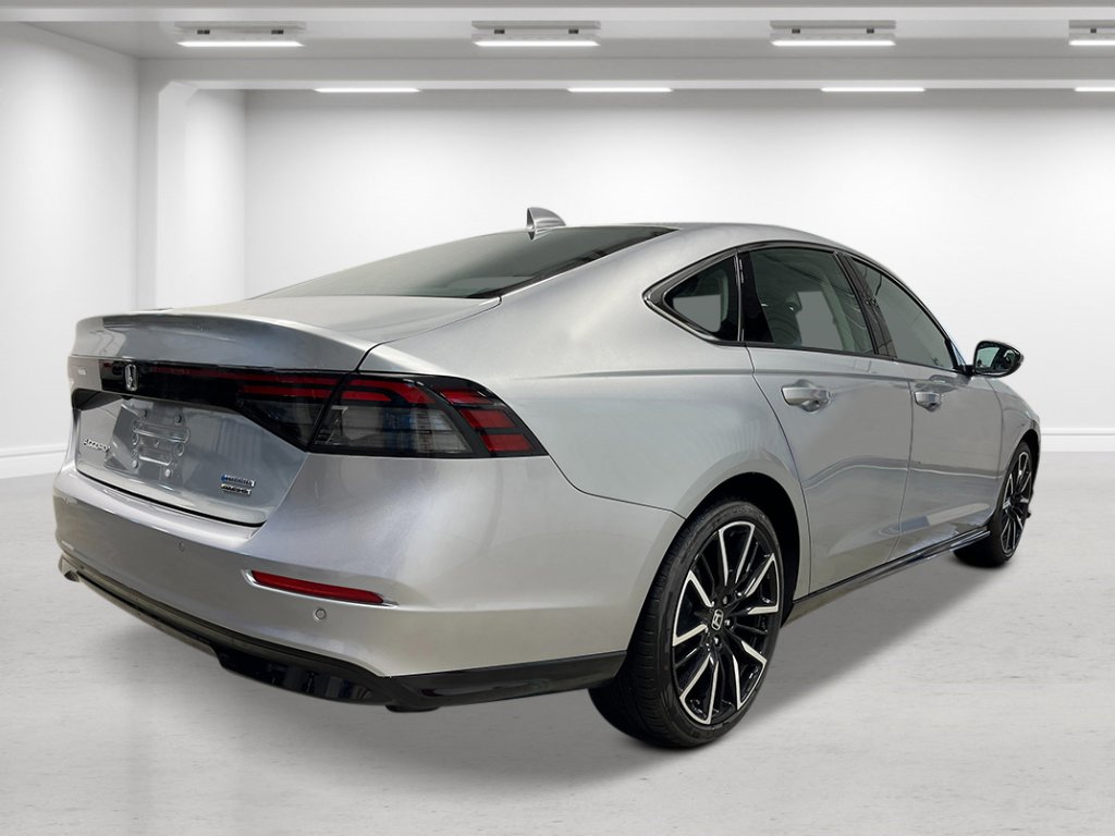 2025 Honda Accord Hybrid Touring photo 4