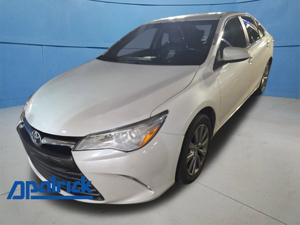 Used 2015 Toyota Camry XLE 4D Sedan