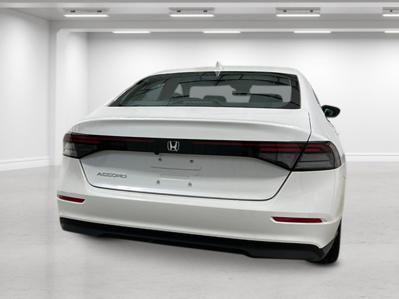 2025 Honda Accord LX photo 4