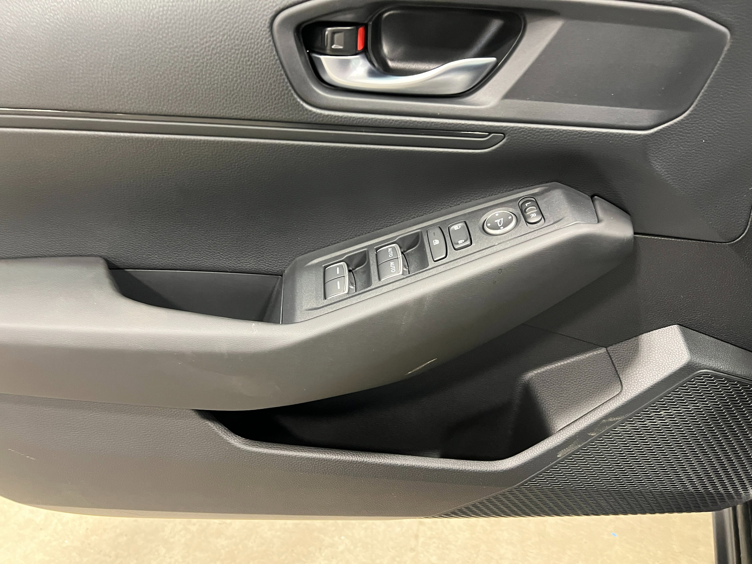 2025 Honda Accord LX - Photo 13