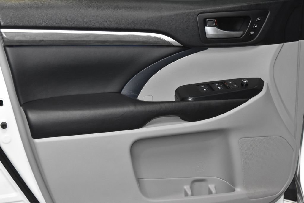 Image of 2017 Toyota Highlander Limited 4D Sport Utility