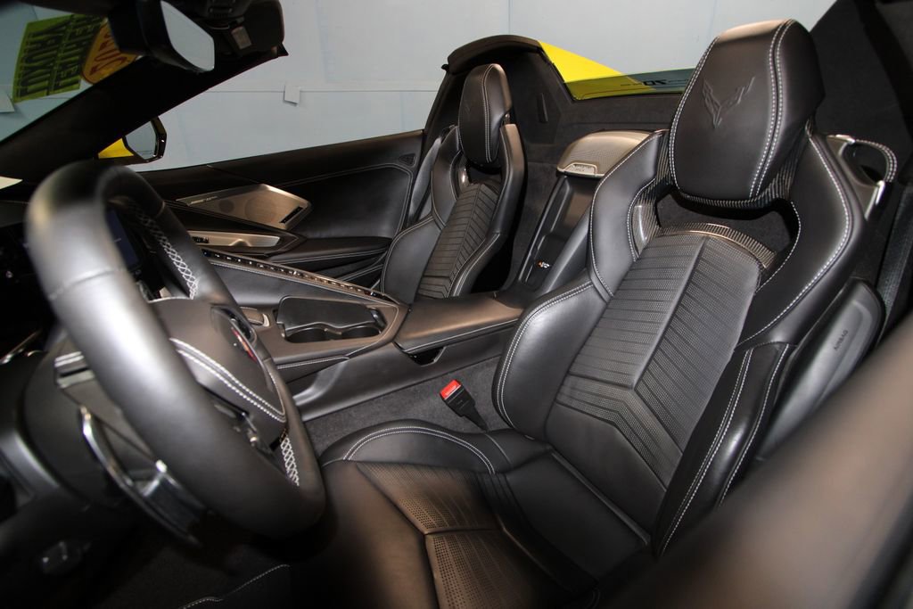 2023 Chevrolet Corvette Stingray 3LT photo 3