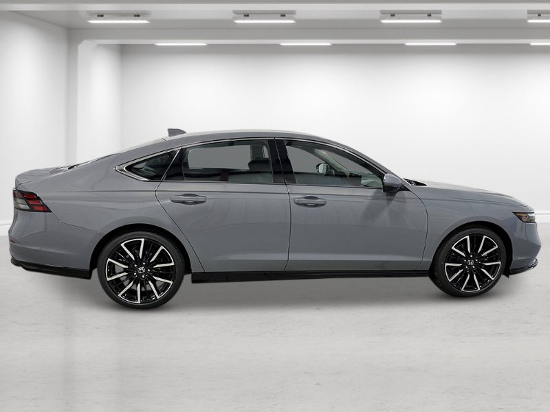 2025 Honda Accord Hybrid Touring photo 3