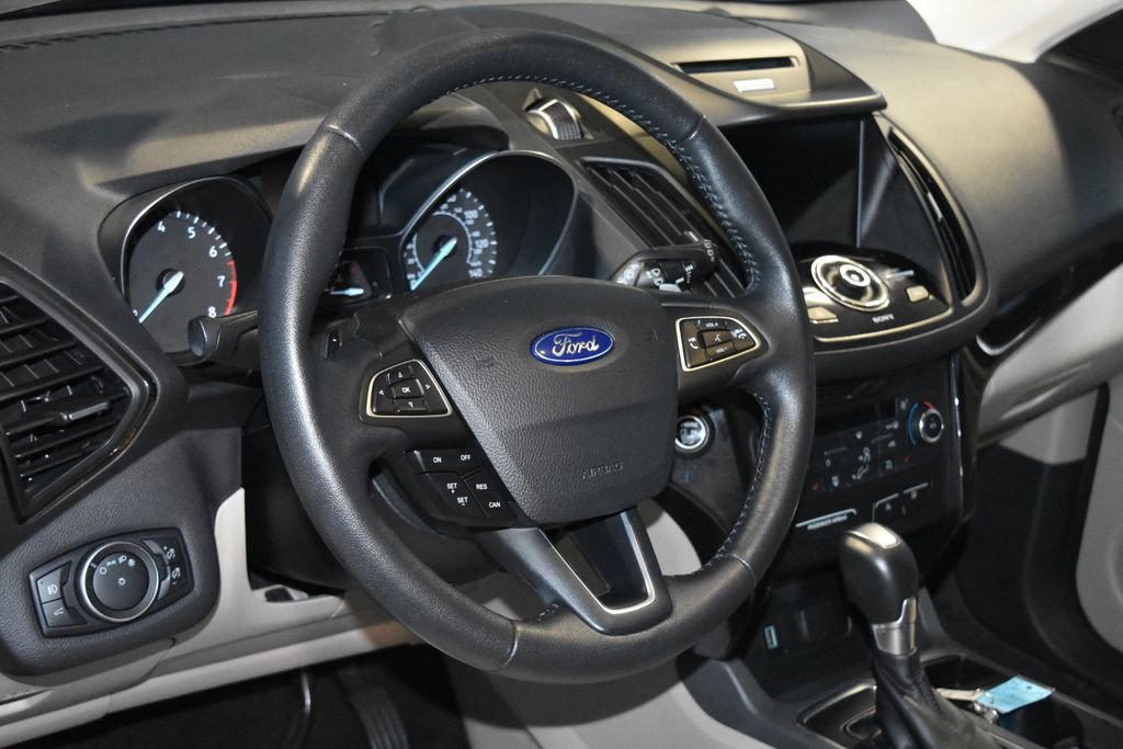 2017 Ford Escape Titanium Sport photo 2