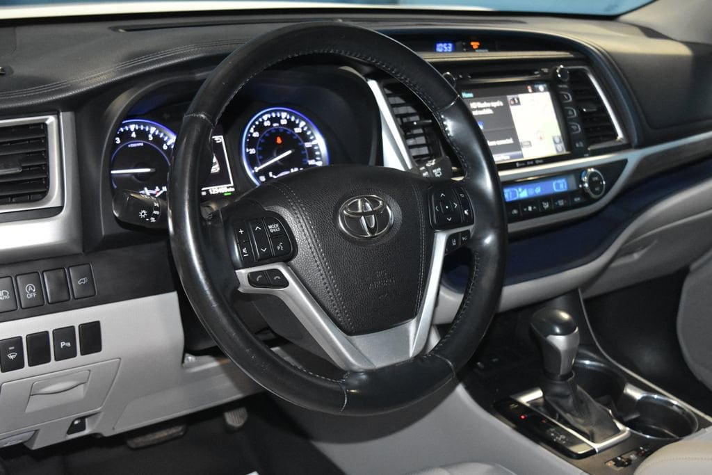 Image of 2017 Toyota Highlander Limited 4D Sport Utility