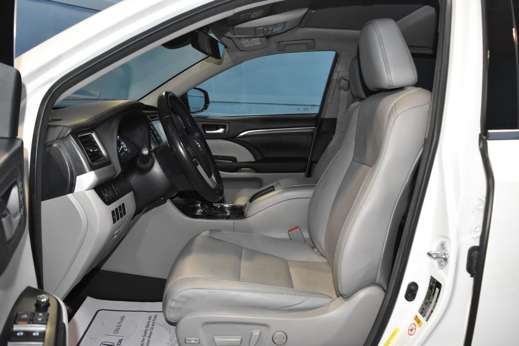 Image of 2017 Toyota Highlander Limited 4D Sport Utility