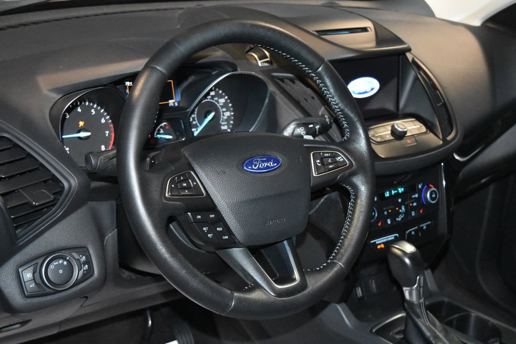2018 Ford Escape SE Sport photo 2