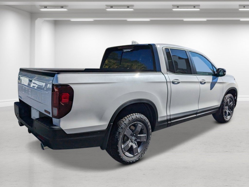 2025 Honda Ridgeline TrailSport photo 3