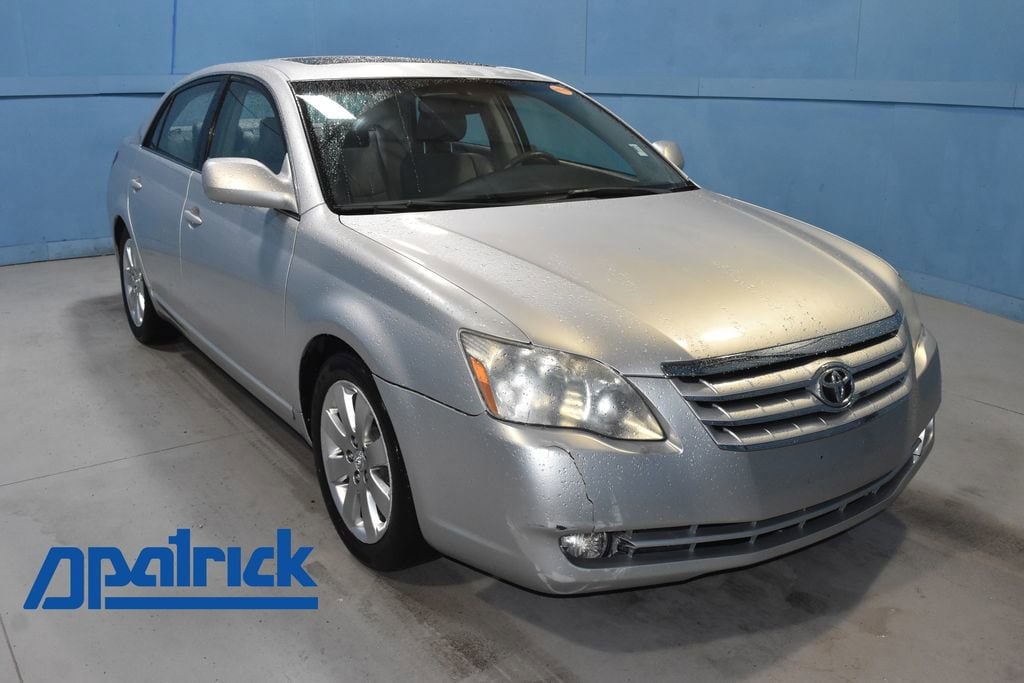 2006 Toyota Avalon XLS's photo