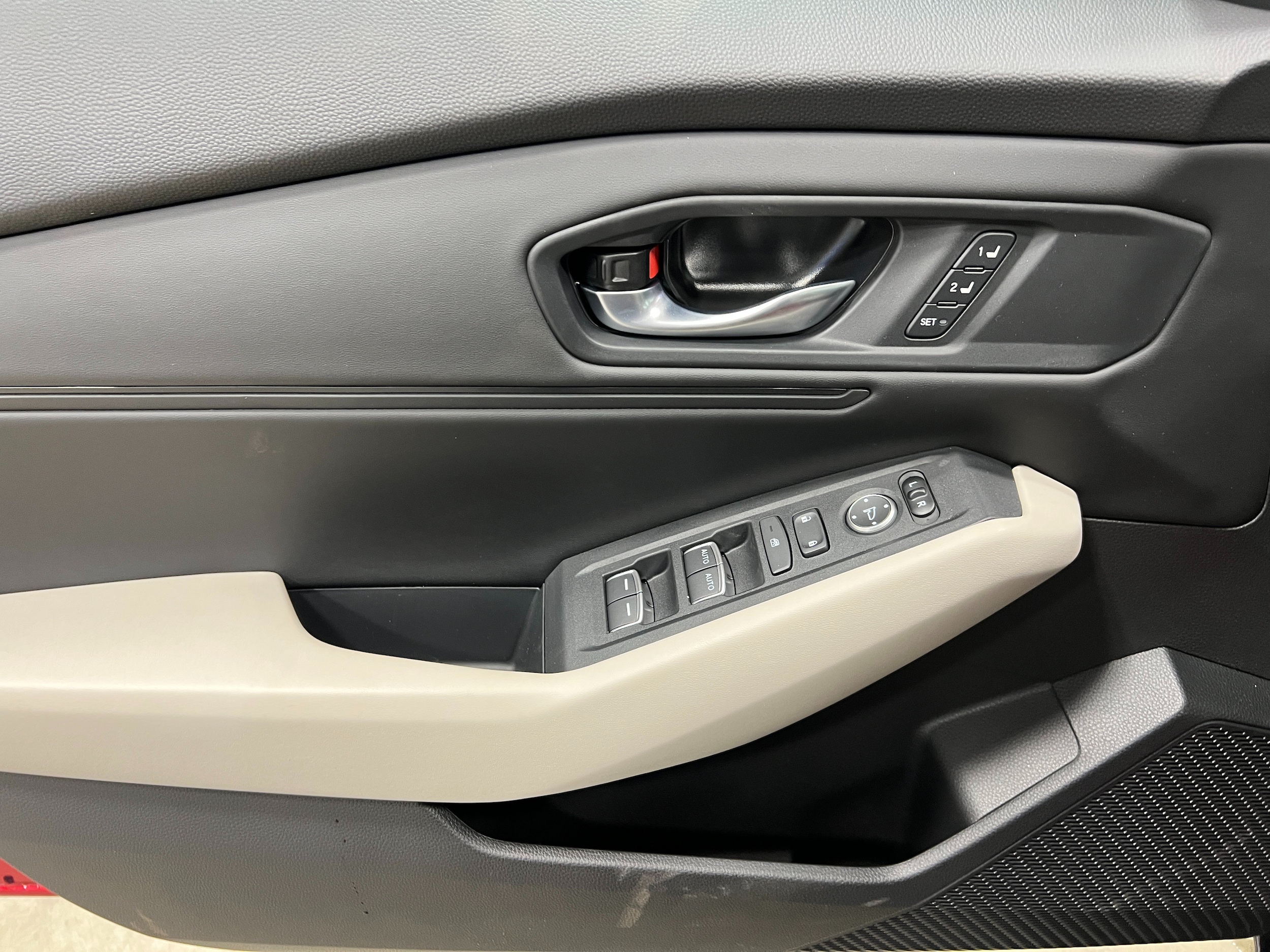 2025 Honda Accord Hybrid EX-L - Photo 14