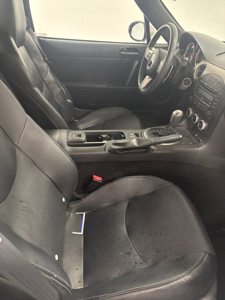 2011 Mazda MX-5 Miata Miata Grand Touring photo 3