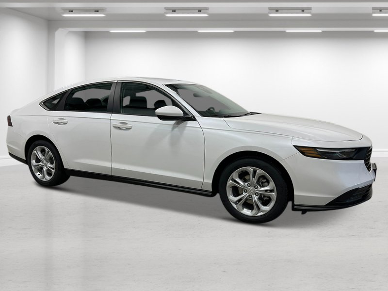 2025 Honda Accord LX photo 2