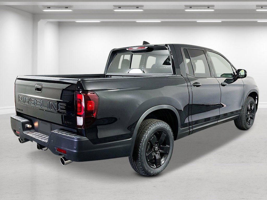 2026 Honda Ridgeline Black Edition photo 3
