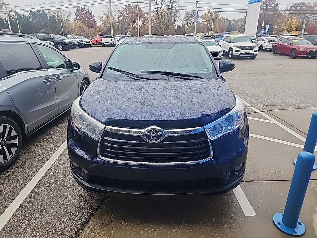 2015 Toyota Highlander XLE Sport photo 2