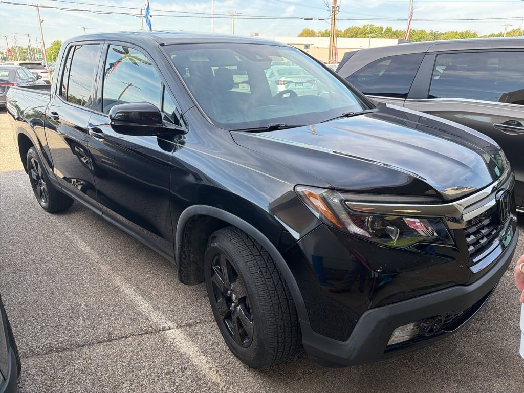 2019 Honda Ridgeline Black Edition photo 3