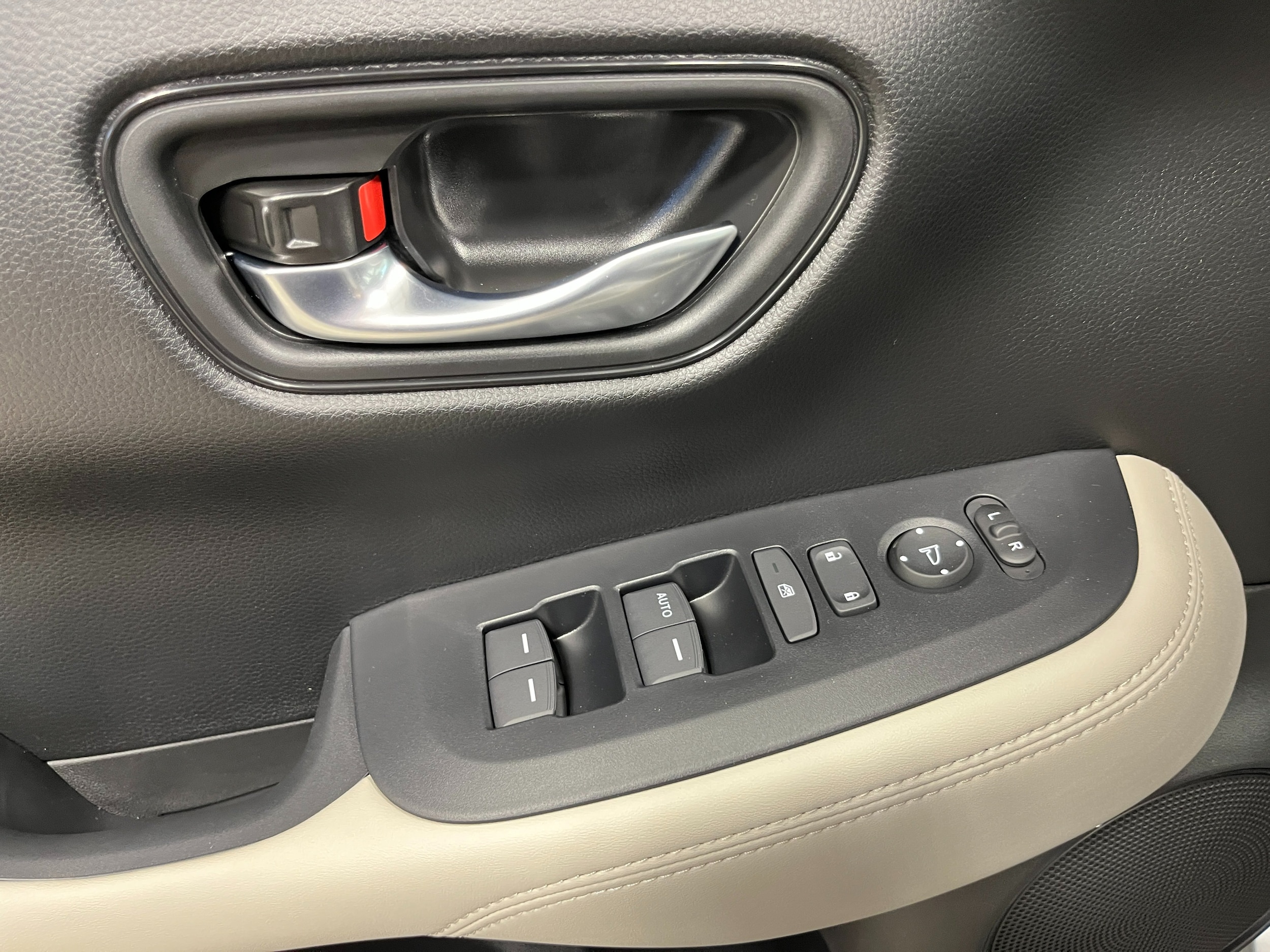 2026 Honda HR-V LX - Photo 12