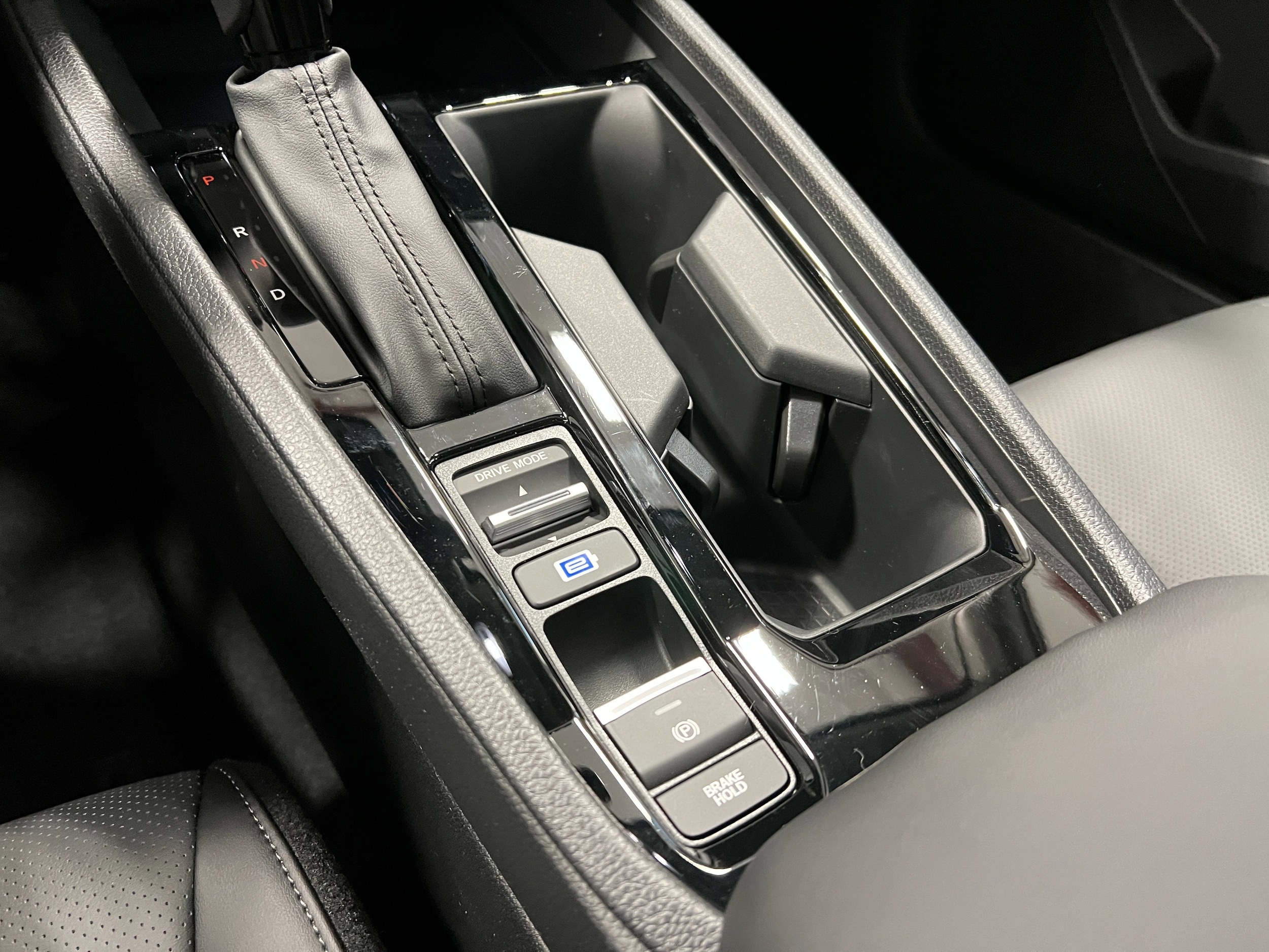 2025 Honda Accord Hybrid EX-L - Photo 18