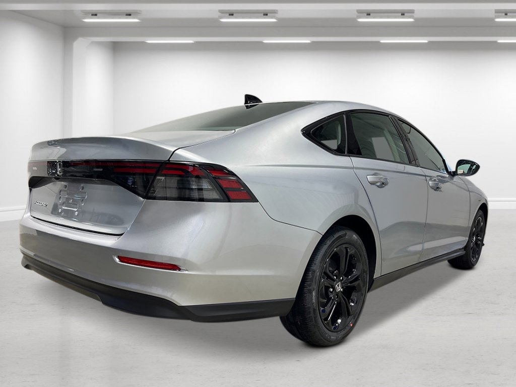 2025 Honda Accord SE photo 4