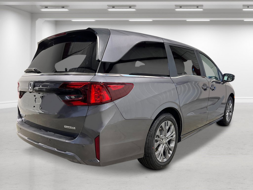 2026 Honda Odyssey Touring photo 4