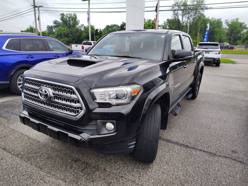 Used 2017 Toyota Tacoma TRD Sport with VIN 5TFCZ5AN0HX080400 for sale in Evansville, IN