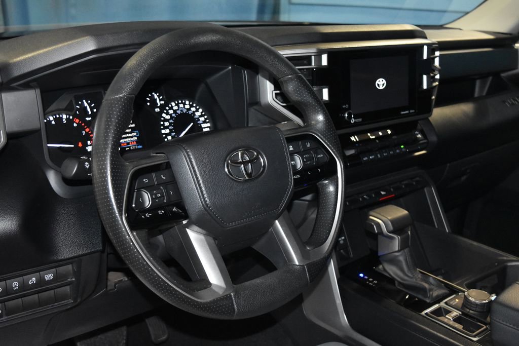 2023 Toyota Tundra SR5 CrewMax photo 2