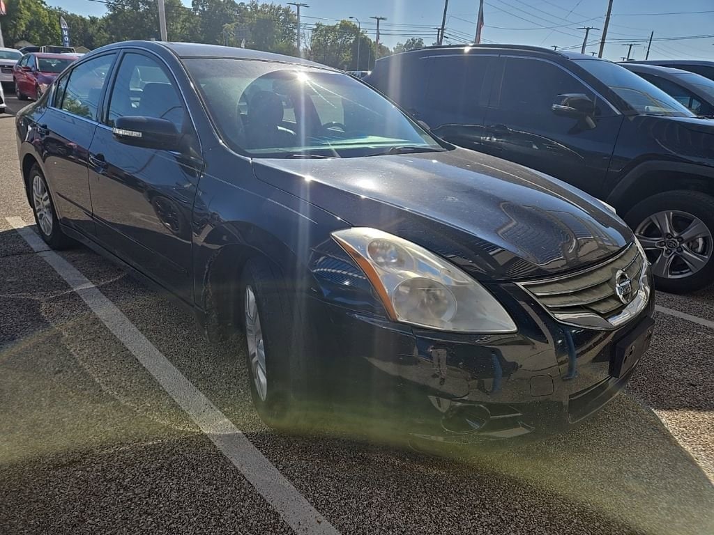 2010 Nissan Altima Base