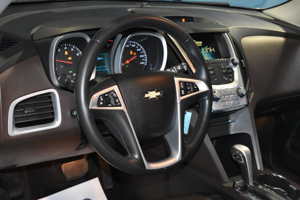 2015 Chevrolet Equinox LTZ photo 2