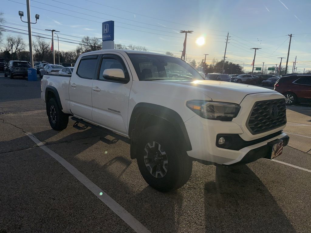 2023 Toyota Tacoma TRD Off-Road Double Cab photo 2