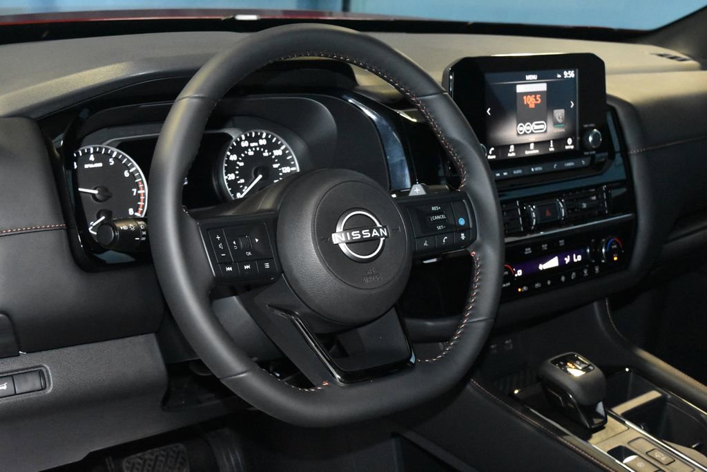 2025 Nissan Pathfinder Rock Creek photo 3