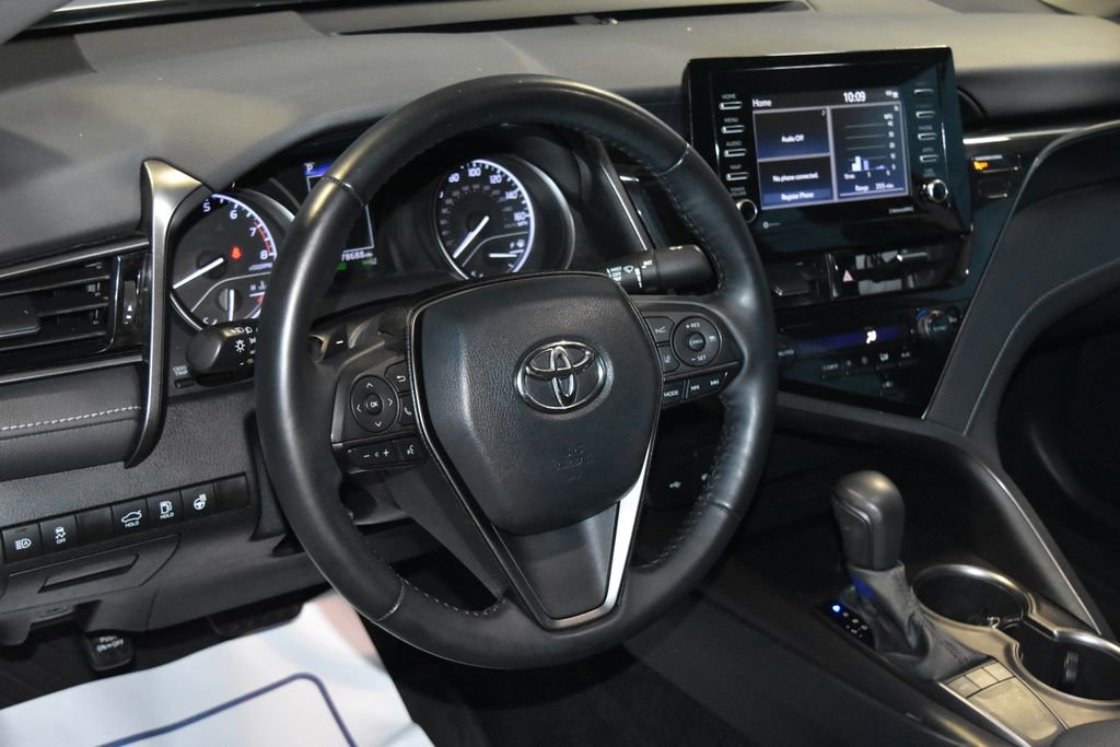 2022 Toyota Camry SE photo 3