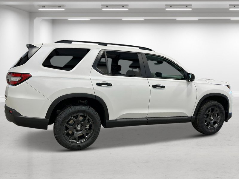 2025 Honda Pilot TrailSport photo 3