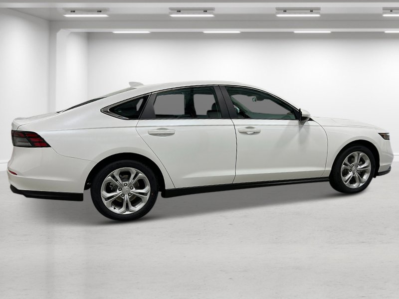 2025 Honda Accord LX photo 3