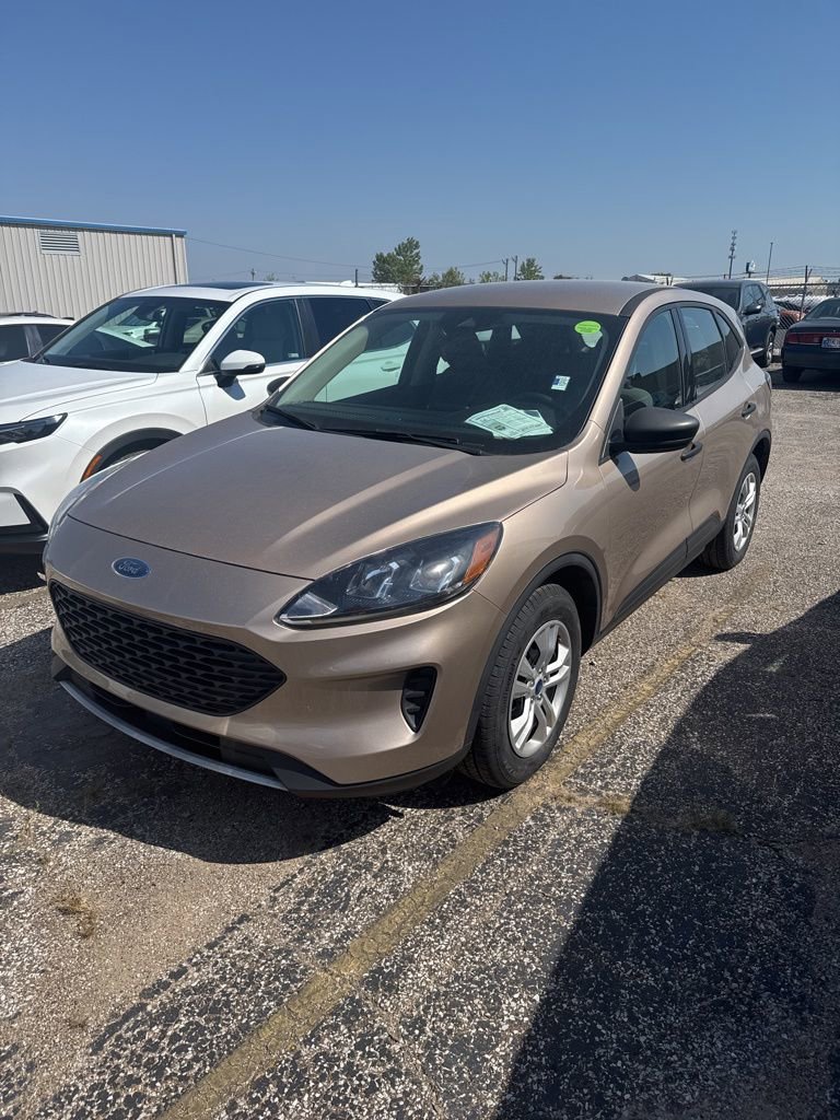 2020 Ford Escape Sport photo 2