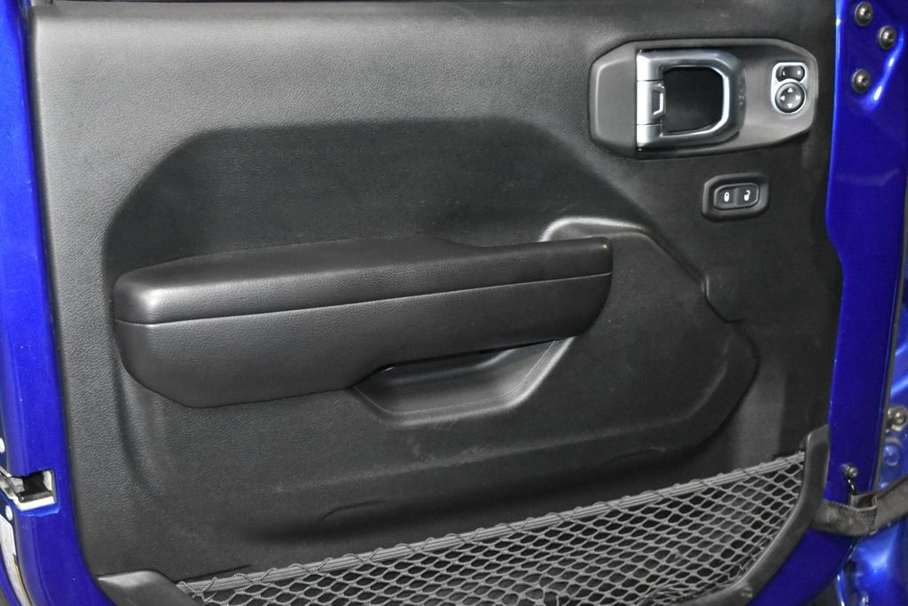 2020 Jeep Wrangler Sport S photo 3