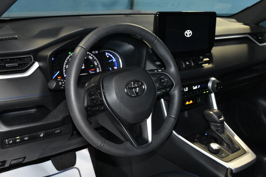 2023 Toyota RAV4 Hybrid XSE Sport photo 2